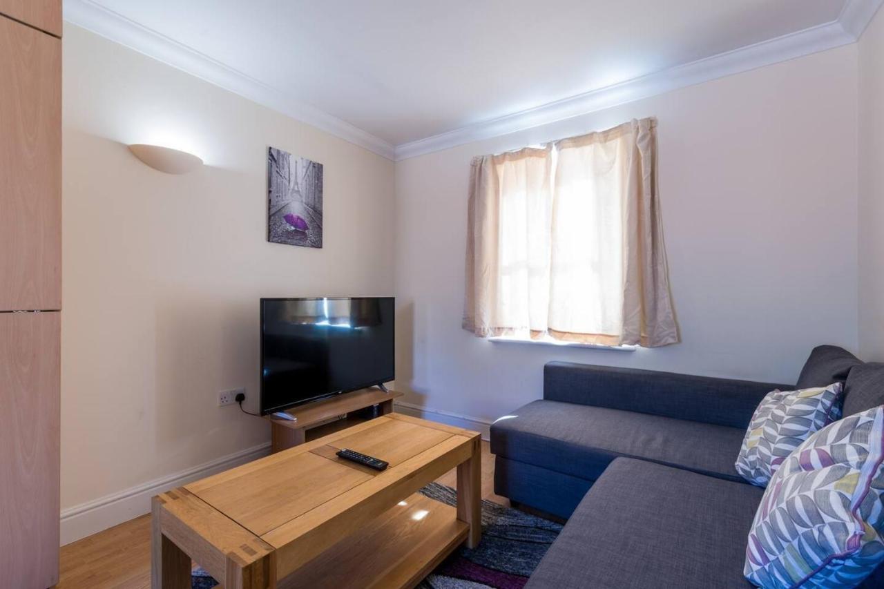 Godwin Court Apartments Swindon Zewnętrze zdjęcie